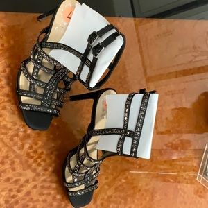 Vince Camuto 7M/37/12 4” Heels